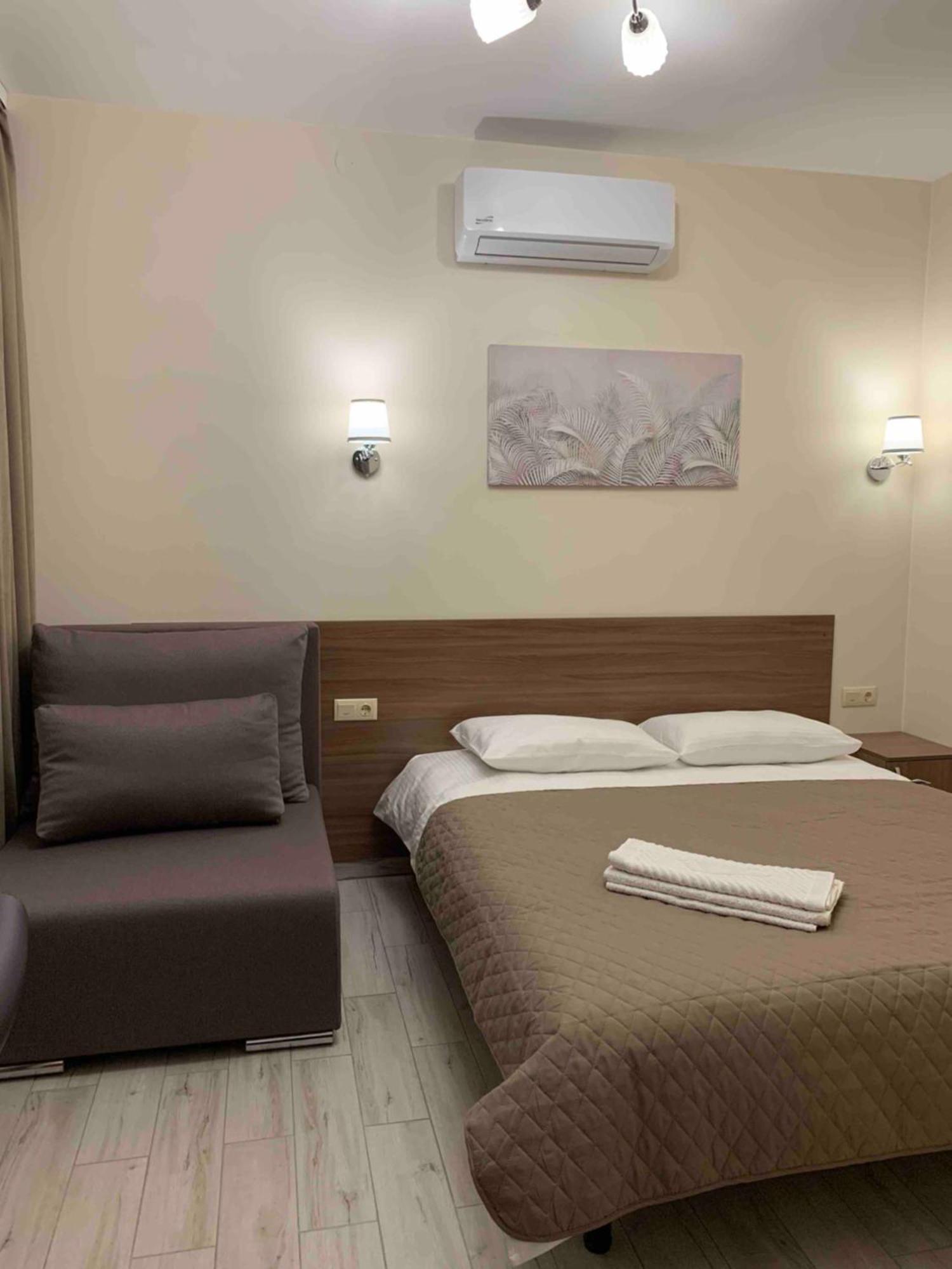 Terasa Hotel Stanishovka Buitenkant foto